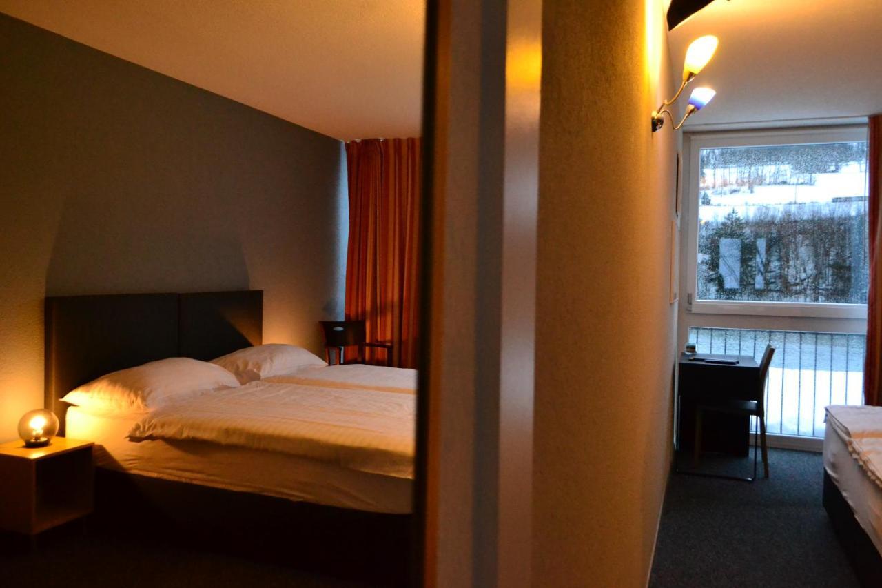 Hotel Les Rives Du Doubs Les Brenets ภายนอก รูปภาพ
