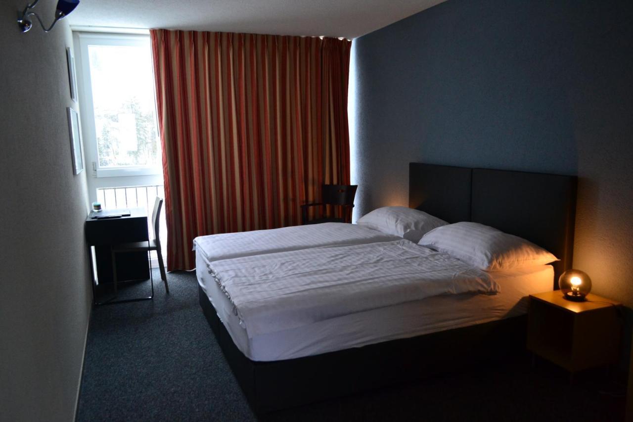 Hotel Les Rives Du Doubs Les Brenets ภายนอก รูปภาพ