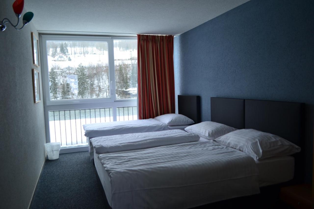 Hotel Les Rives Du Doubs Les Brenets ภายนอก รูปภาพ