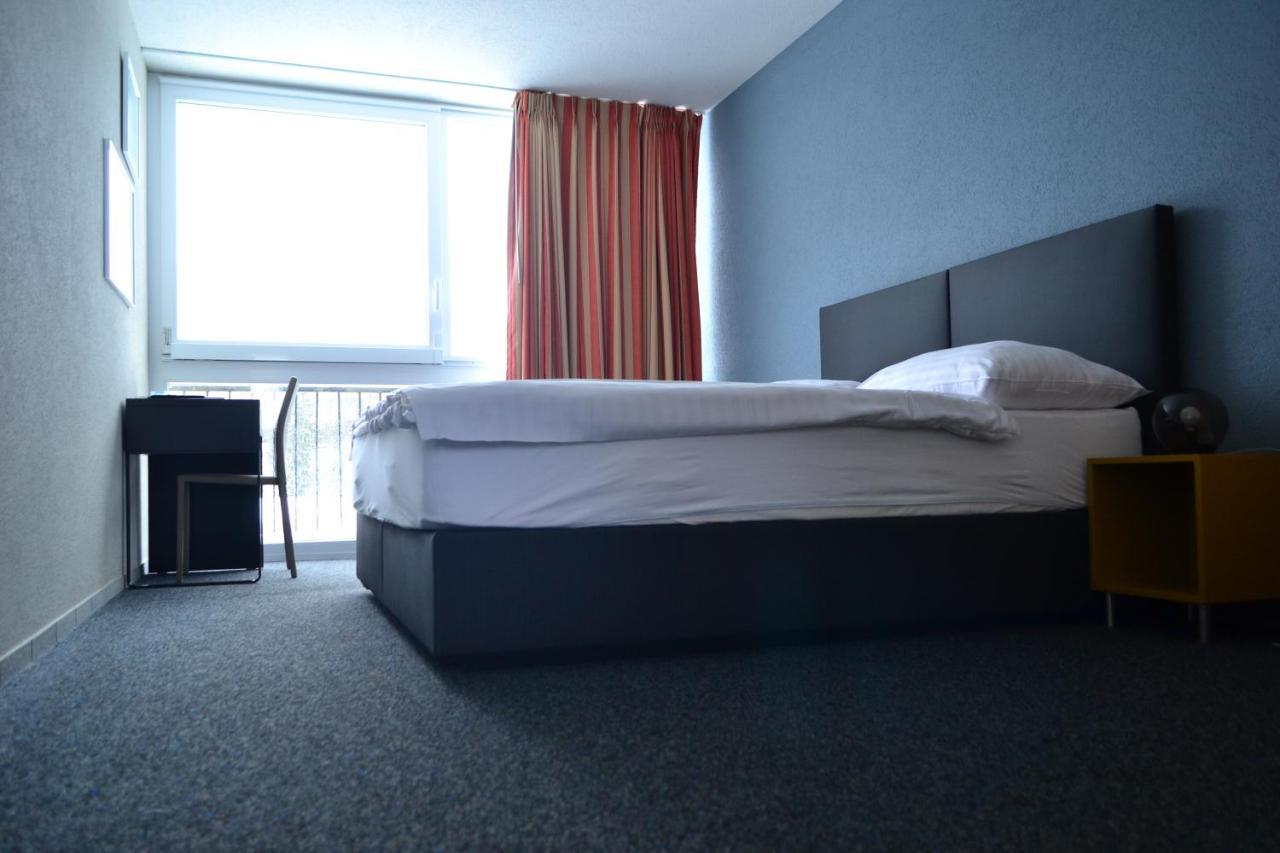 Hotel Les Rives Du Doubs Les Brenets ภายนอก รูปภาพ
