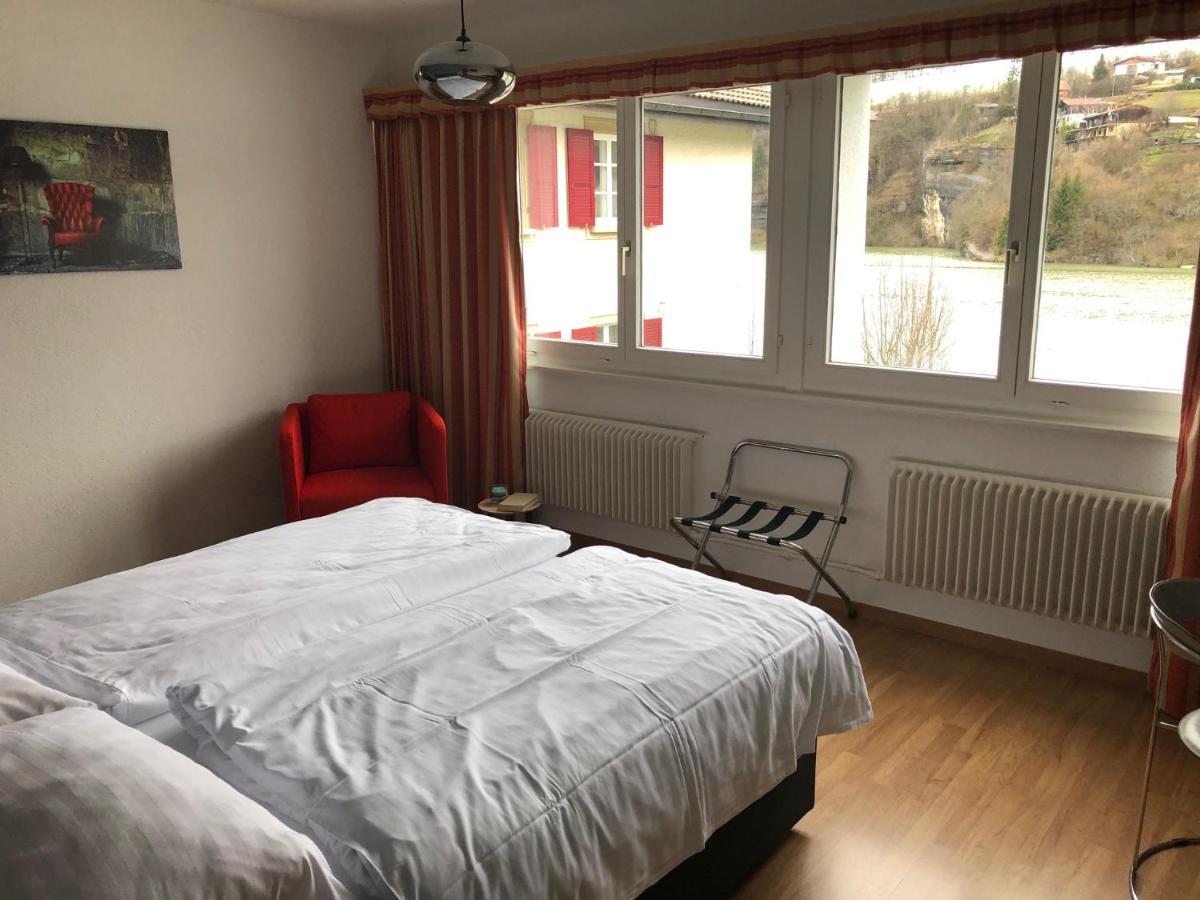 Hotel Les Rives Du Doubs Les Brenets ภายนอก รูปภาพ