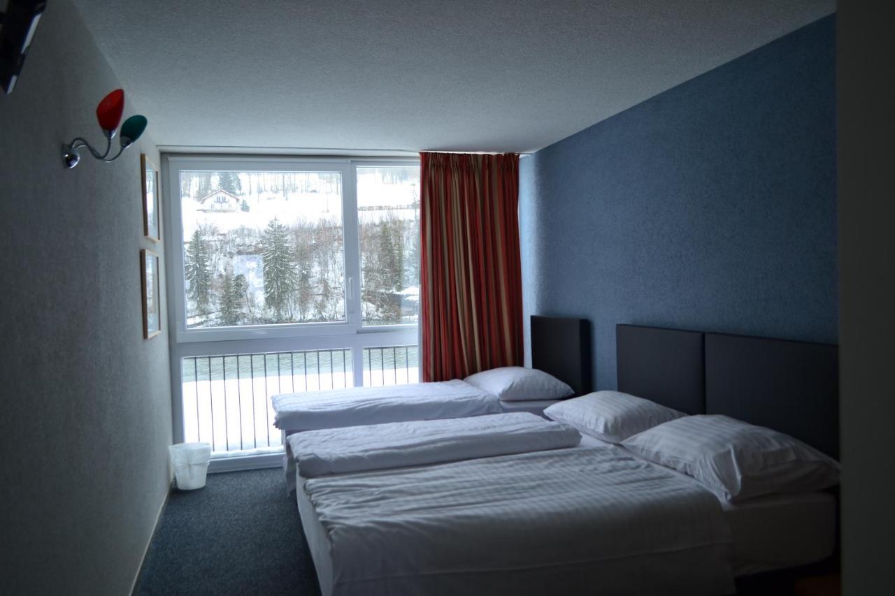 Hotel Les Rives Du Doubs Les Brenets ภายนอก รูปภาพ