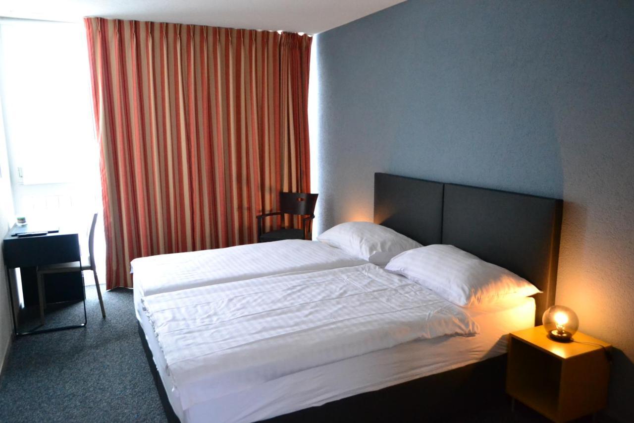 Hotel Les Rives Du Doubs Les Brenets ภายนอก รูปภาพ