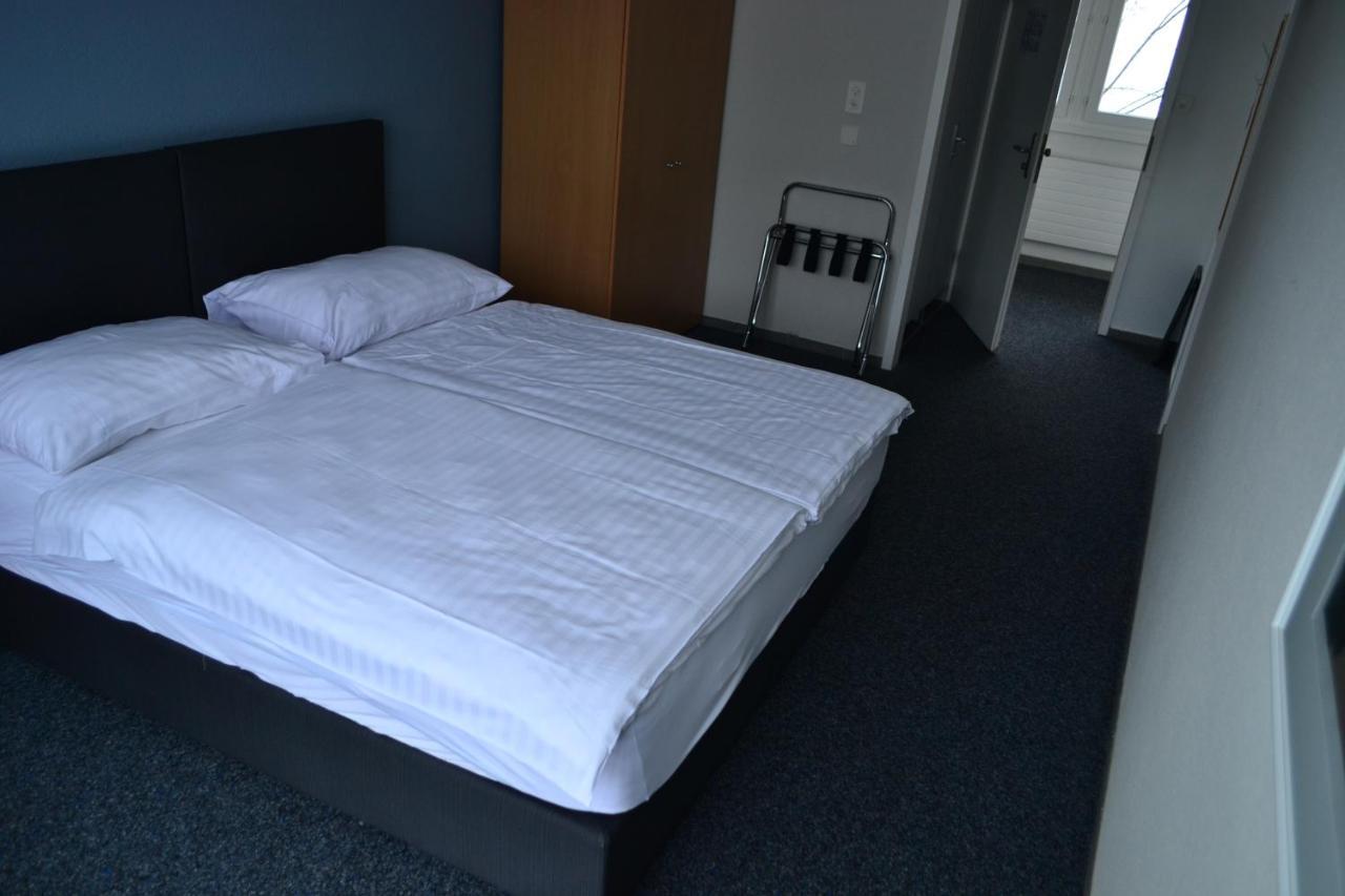 Hotel Les Rives Du Doubs Les Brenets ภายนอก รูปภาพ